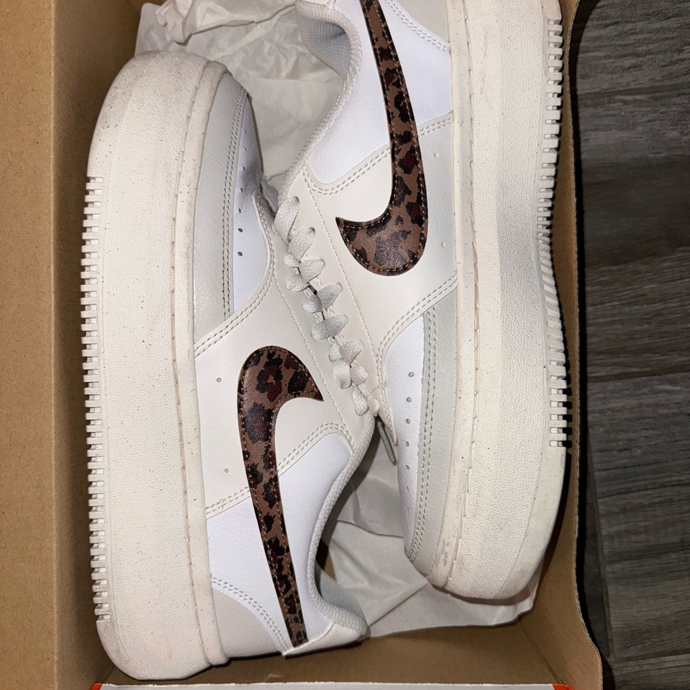 Nike sneakers like new